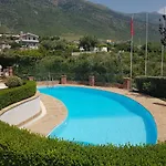Elida 4*