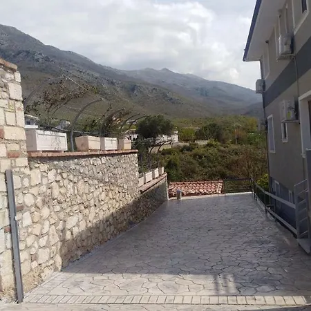Casa de hóspedes Elida Tragjas