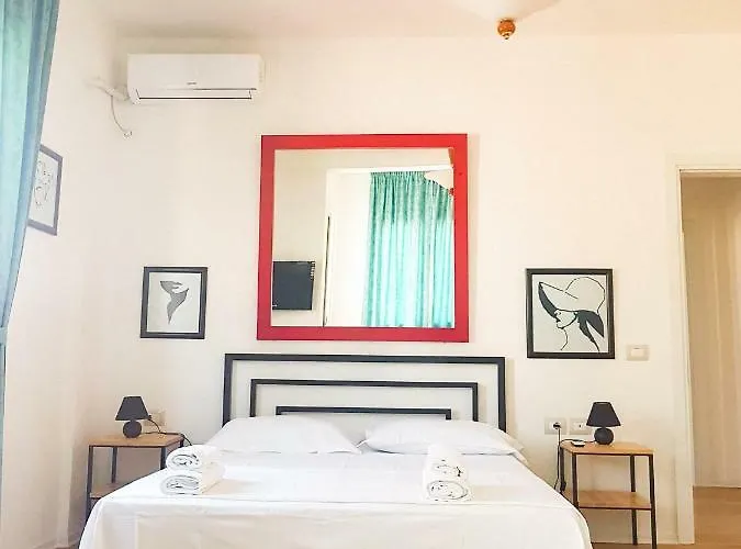 Elida Pensionat Trajas