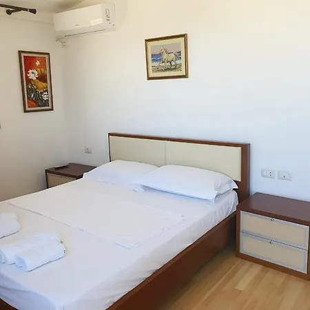 Guest house Elida