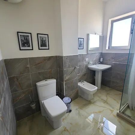 Elida Guest house