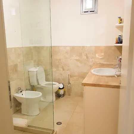 Elida 4*