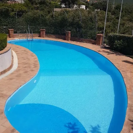 Elida Guest house Tragjas