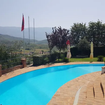 Elida 4*