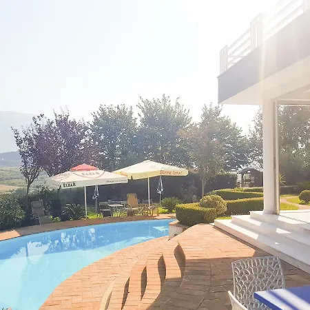 Elida Guest house Tragjas