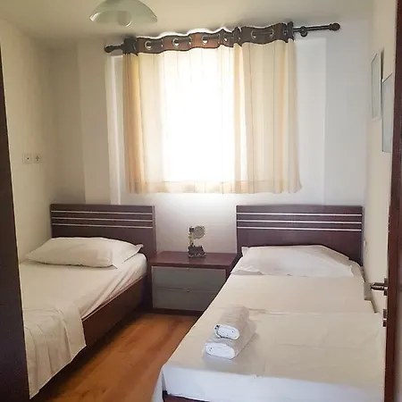 Elida Guest house