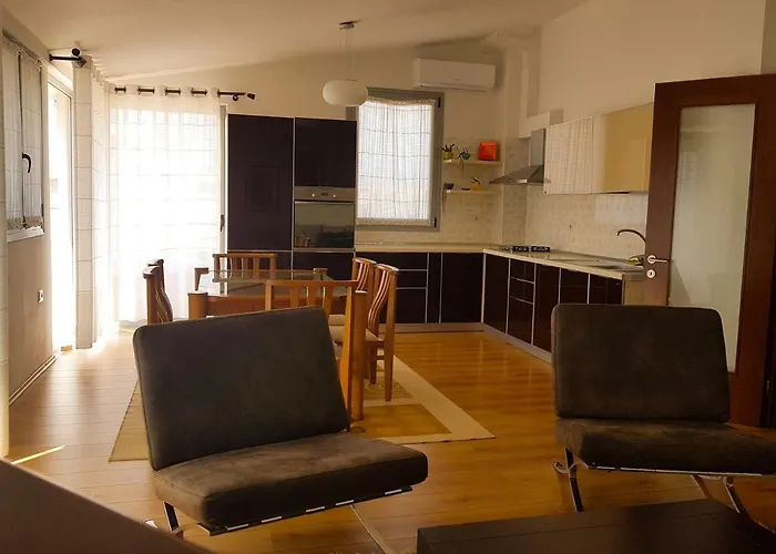 Elida 招待所 Trajas