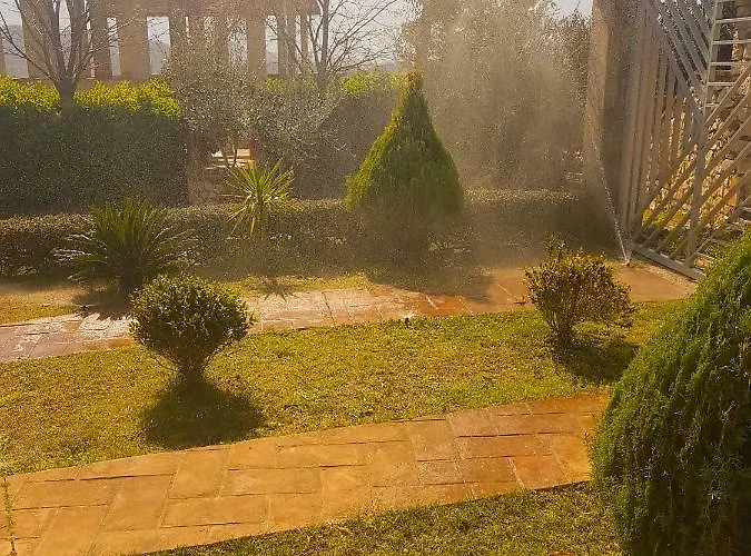 Elida 招待所 Trajas